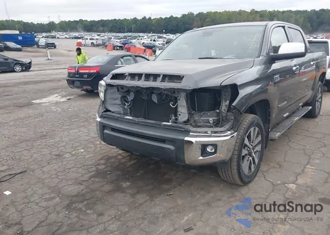 2018 Toyota Tundra Limited 5.7L V8 z USA, uszkodzony, nr VIN 5TFHW5F16JX711029